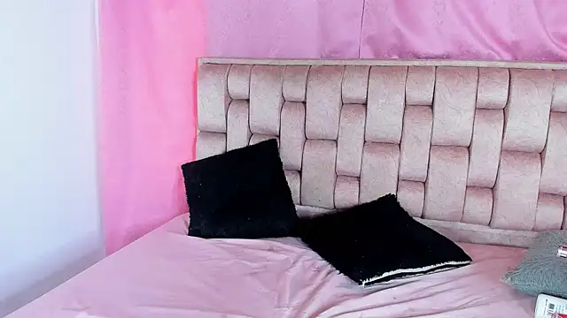 Emma Evelyn online show from 27, 9, 2025