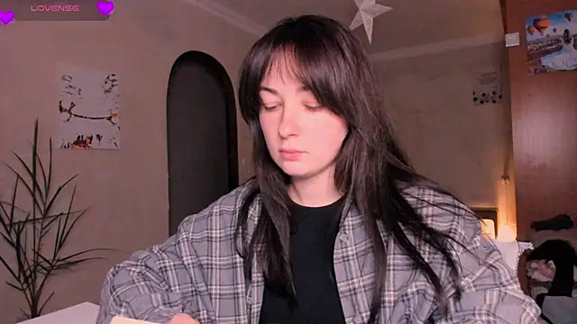 cClandesTina online show from 12, 3, 2026