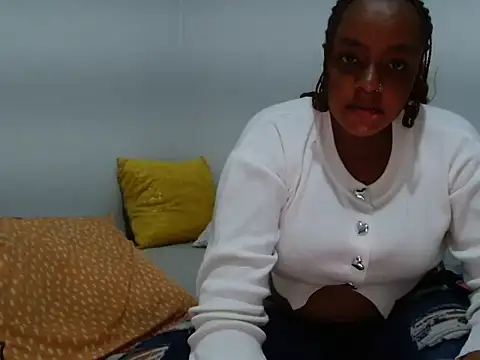 Snapshot of glam_mish chatting on 26, 3, 2026 glam mish online show from 26, 3, 2026