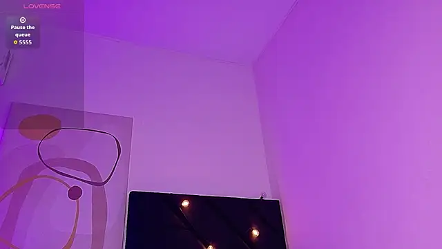 littleebluee online show from 9, 7, 2026