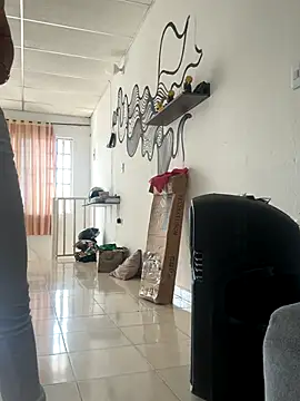 Pretty Isadora online show from 11, 11, 2025