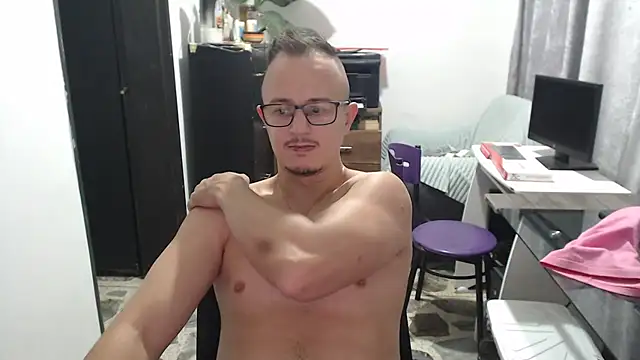 Snapshot of jacob_strokes01 chatting on 18, 7, 2026 jacob strokes01 online show from 18, 7, 2026