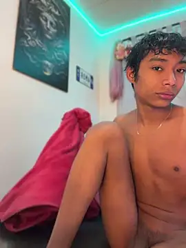Snapshot of alejo_cute chatting on 13, 6, 2026 alejo cute online show from 13, 6, 2026