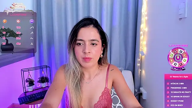 Lucyortiz  online show from 4, 1, 2025