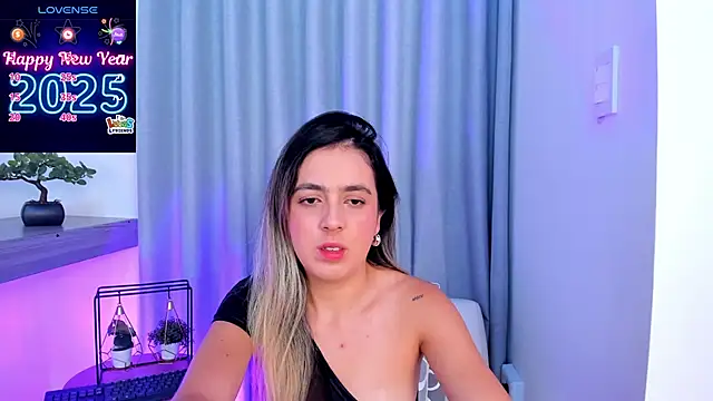 Lucyortiz  online show from 12, 1, 2025