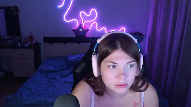 helengilmor online show from 16, 9, 2025