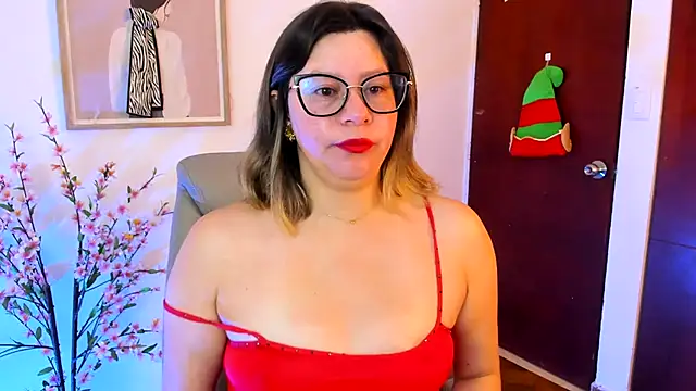 Chanelll Taylorr  online show from 27, 11, 2025