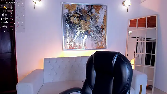 VictoriaMilan  online show from 8, 2, 2025