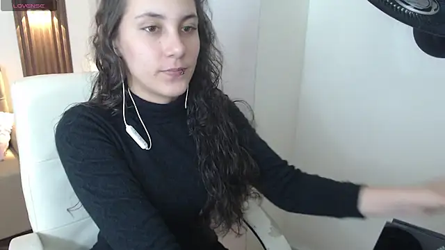 xlunna online show from 26, 9, 2025