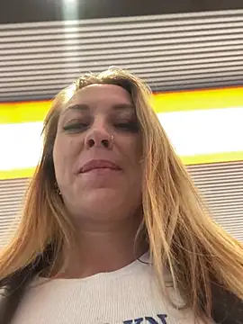 Sweet   Emily online show from 21, 3, 2025