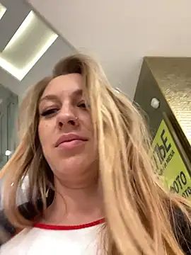 Sweet   Emily online show from 14, 10, 2025