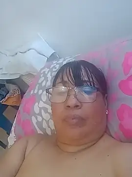 Snapshot of MilfPleasure chatting on 17, 5, 2026 MilfPleasure online show from 17, 5, 2026