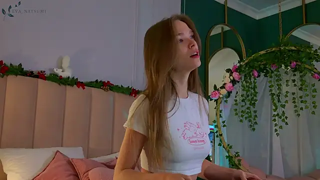 Eva Natsumi online show from 16, 12, 2024