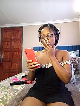 Queen-Chocolate online show from 16, 2, 2025