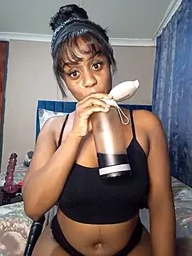 Queen-Chocolate online show from 8, 3, 2025