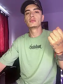 Snapshot of danny_42027 chatting on 8, 1, 2025 danny 42027 online show from 8, 1, 2025