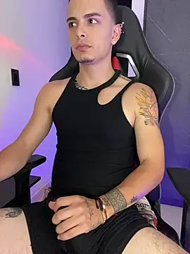 Snapshot of danny_42027 chatting on 8, 2, 2025 danny 42027 online show from 8, 2, 2025