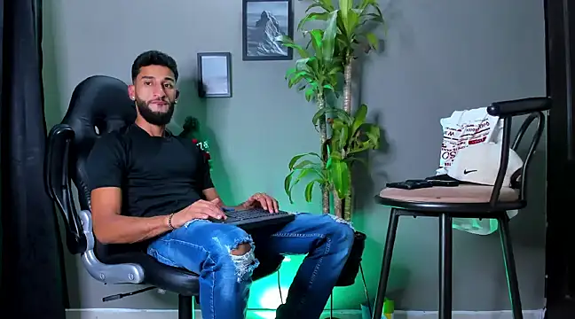 Damian 022 online show from 30, 12, 2024