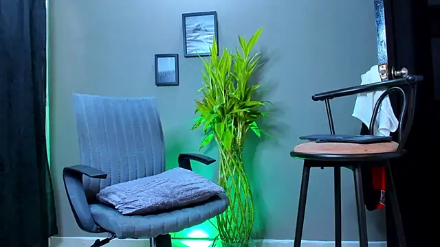 Damian 022 online show from 10, 10, 2025