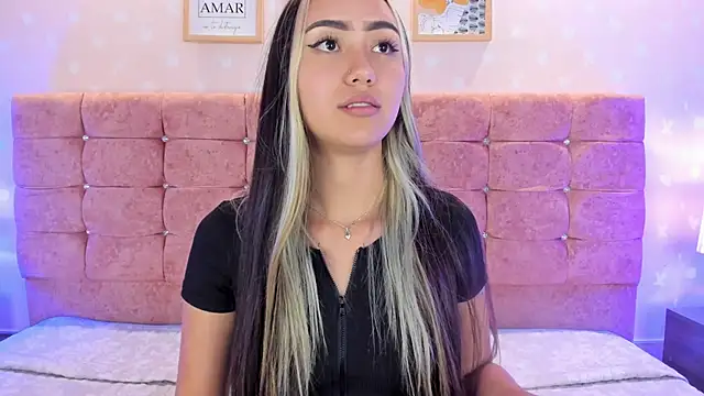 Snapshot of liaa_18 chatting on 5, 2, 2025 liaa 18 online show from 5, 2, 2025