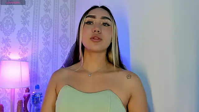 Snapshot of liaa_18 chatting on 9, 11, 2025 liaa 18 online show from 9, 11, 2025