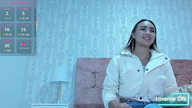 Snapshot of liaa_18 chatting on 17, 12, 2025 liaa 18 online show from 17, 12, 2025