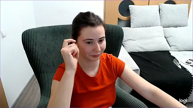 VioletaFlower7 online show from 3, 12, 2025