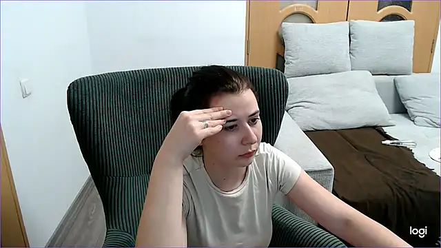 VioletaFlower7 online show from 16, 2, 2026