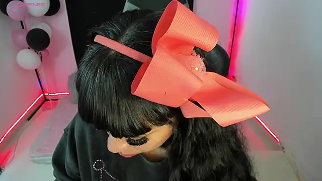 zoesullivan online show from 10, 12, 2024