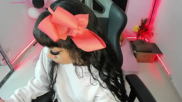 zoesullivan online show from 20, 12, 2024