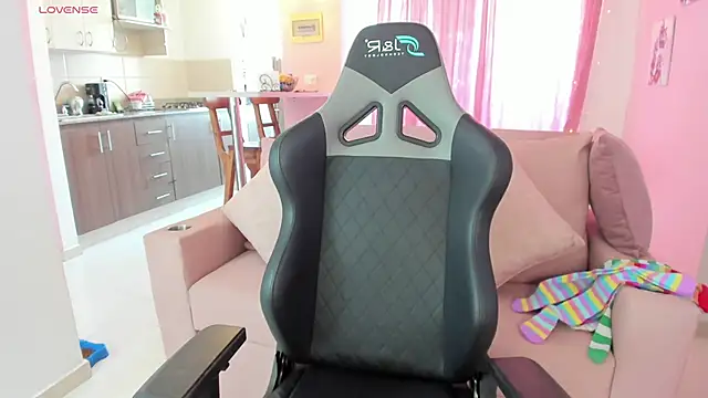 zoesullivan online show from 6, 1, 2025