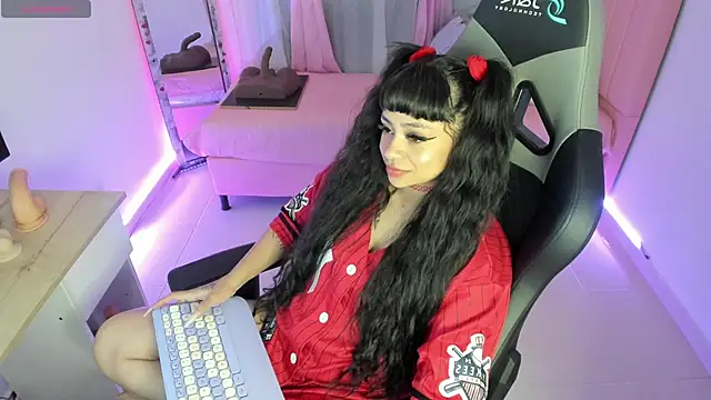 zoesullivan online show from 26, 1, 2025