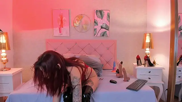 Ginger Violetta  online show from 2, 3, 2025