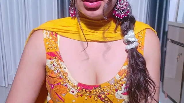 Aashika-Kaur online show from 2, 6, 2026
