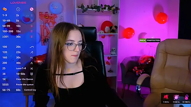 liana kisses online show from 15, 2, 2025