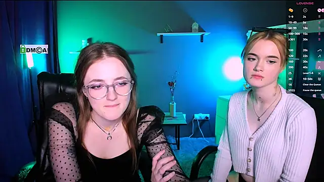 liana kisses online show from 4, 3, 2025