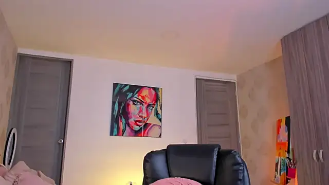 martinaaricci online show from 5, 12, 2024