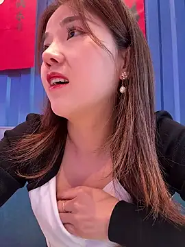 Efangfang online show from 8, 3, 2025