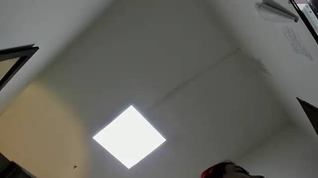 selene red  online show from 15, 9, 2025