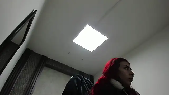 selene red  online show from 6, 3, 2026