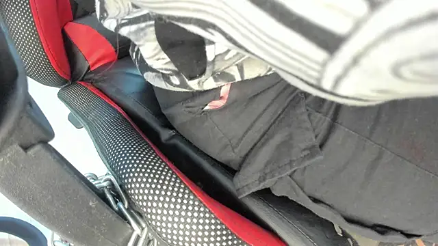 selene red  online show from 25, 3, 2026