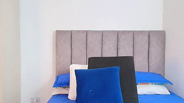 karina lewis  online show from 24, 1, 2025