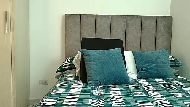 karina lewis  online show from 17, 2, 2026