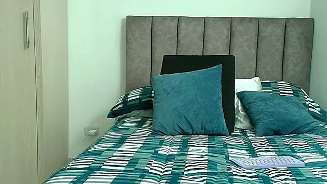 karina lewis  online show from 20, 2, 2026