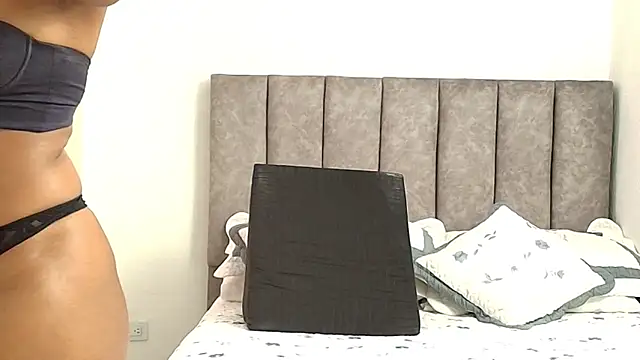 Snapshot of karina_lewis_ chatting on 19, 7, 2026 karina lewis online show from 19, 7, 2026