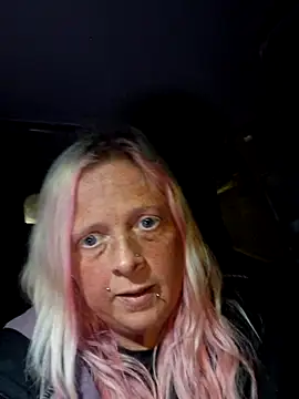 chubby british blonde uk online show from 27, 2, 2026