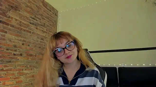 Sweet Namii online show from 28, 2, 2025