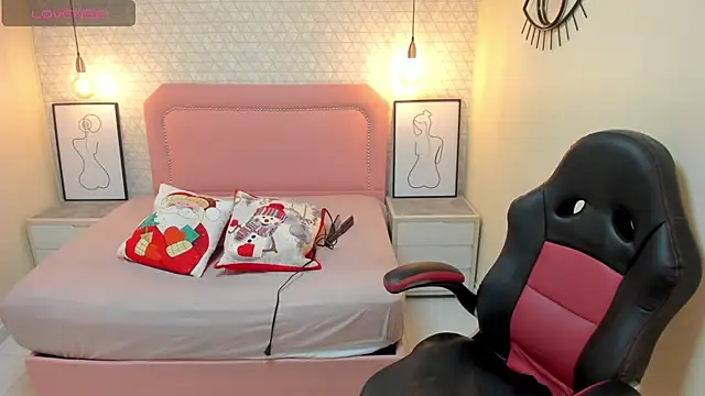 Kittytimberlake online show from 2, 12, 2025