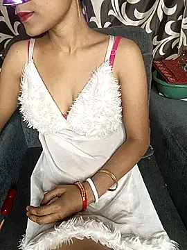 Snapshot of REVA_DARLING chatting on 7, 2, 2026 REVA DARLING online show from 7, 2, 2026