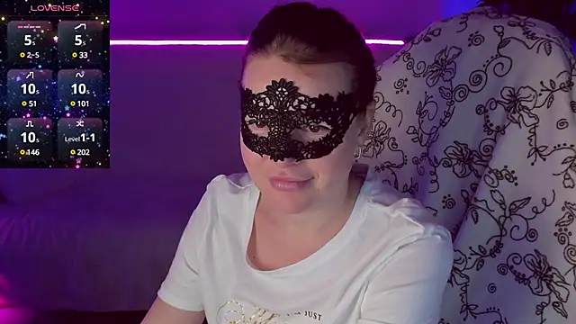 Snapshot of Sexy-Housewife chatting on 18, 1, 2025 Sexy-Housewife online show from 18, 1, 2025